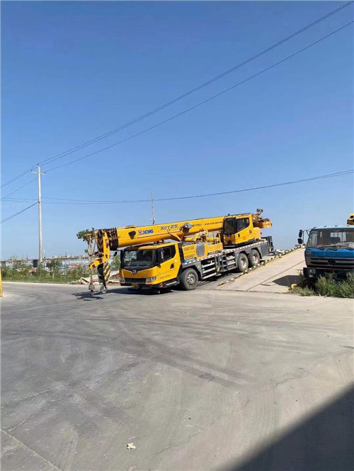 东宝区吊车作业时，可能会产生哪些额外收费项目？