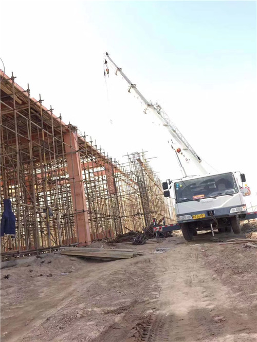 东宝区吊车作业的安全注意事项有哪些？